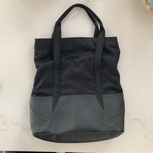Lululemon Tote - Black! Clean & great condition!